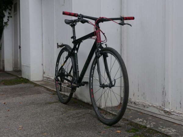 vélo gravel GT – Image 2