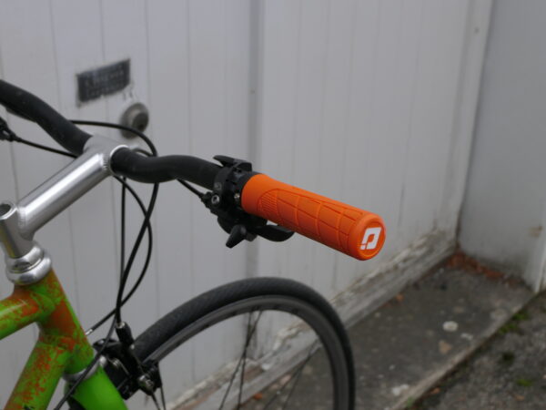 vélo de ville vert orange – Image 6