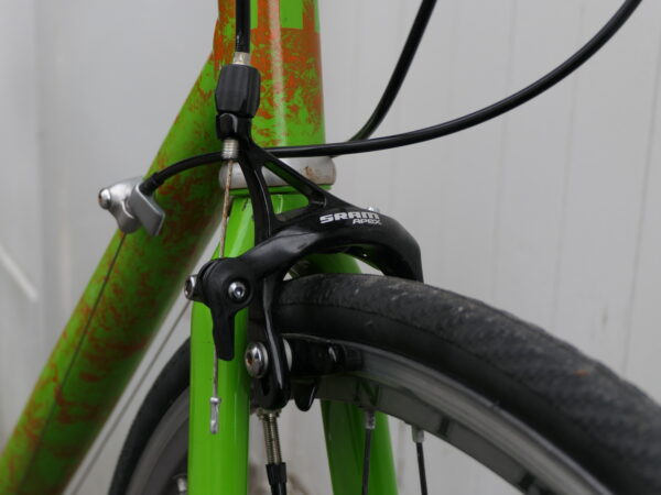 vélo de ville vert orange – Image 3